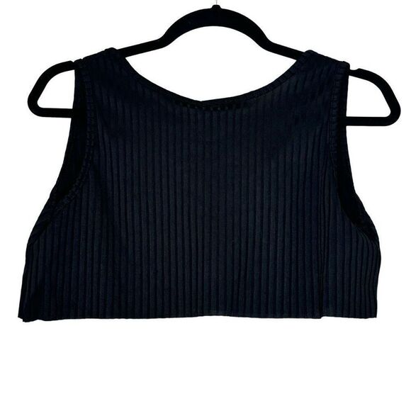 NWT Pretty Little Thing Rib Deep V-neck Raw Edge Crop Tank Top Black Size 12 - Picture 4 of 7